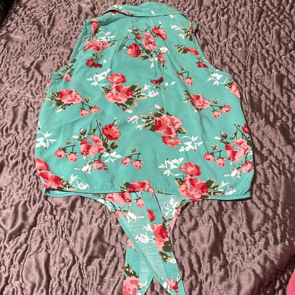 Copper Key Button Up Tank - Picture 5 of 5